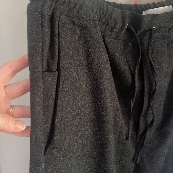 Carolina Herrera Drawstring Pants NWOT size 34 - Picture 5 of 6